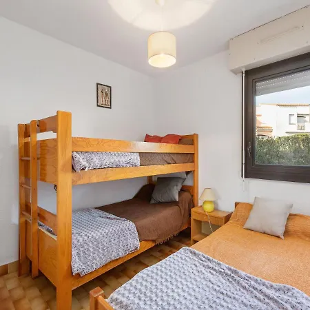 2 Bedroom Apartment For 7 *