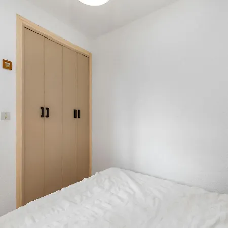2 Bedroom Apartment For 7 * 아그