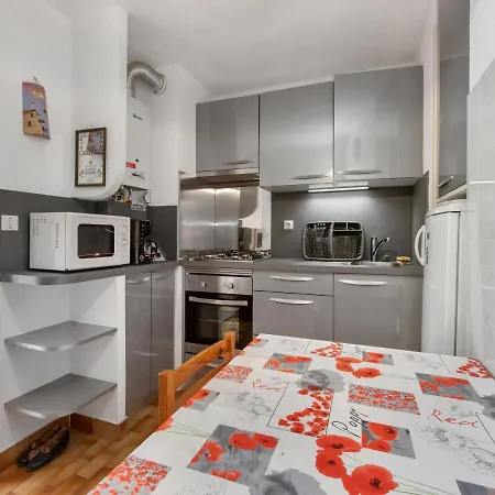 아파트 2 Bedroom Apartment For 7 *